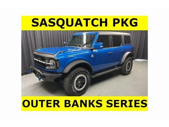 2024 Ford Bronco Outer Banks in Blue — front three-quarter view