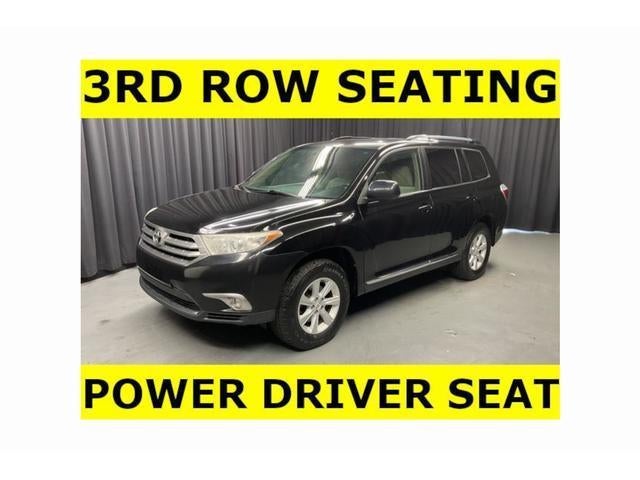 2012 Toyota Highlander Base in Black — front three-quarter view