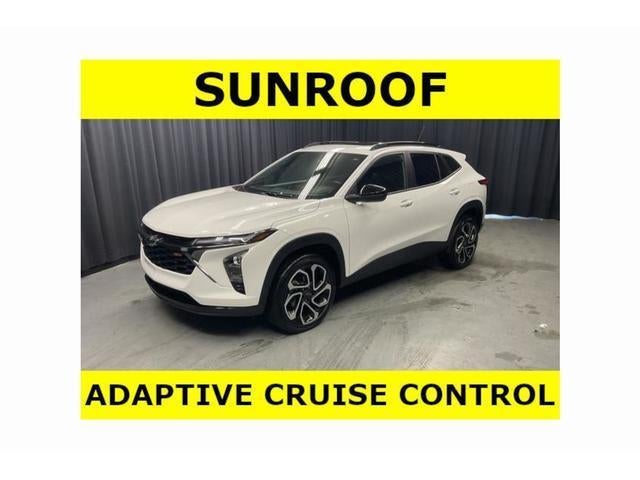 2025 Chevrolet Trax 2RS in Summit White — front three-quarter view